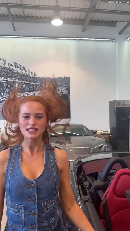 Madelaine Petsch photo 1 of 1780