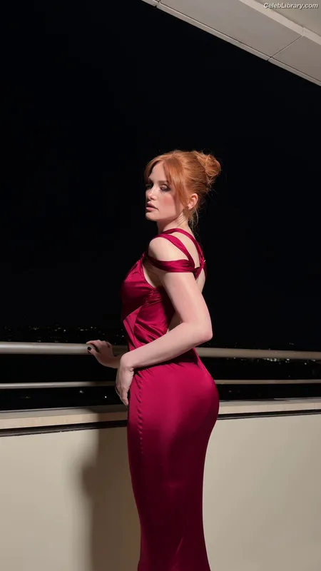 Madelaine Petsch photo 1 of 1780