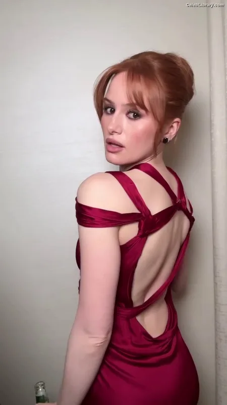 Madelaine Petsch photo 11 of 1780