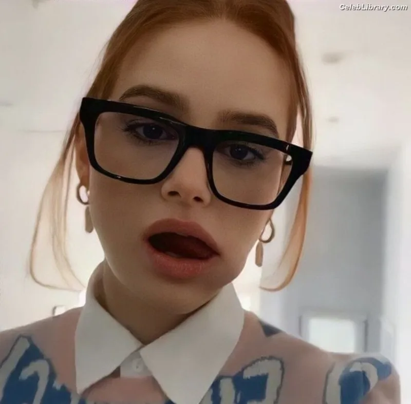 Madelaine Petsch photo 10 of 1780