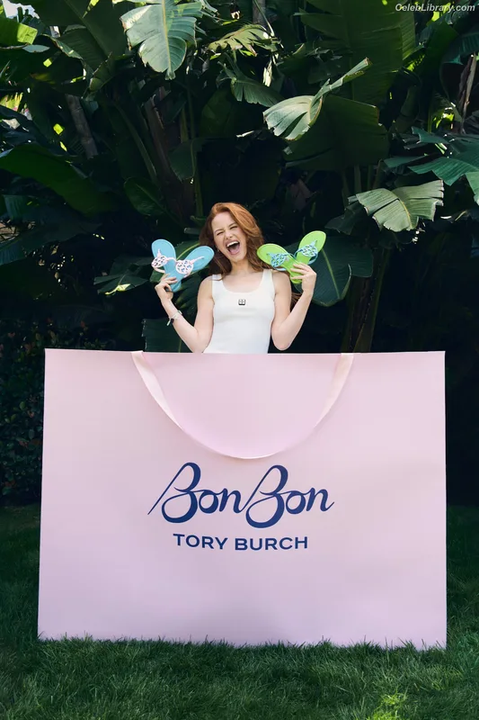 Madelaine Petsch photo 21 of 1780