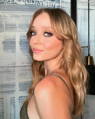 Madeleine Arthur
