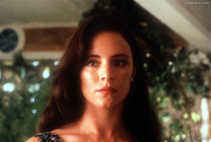 Madeleine Stowe photo 1 of 38