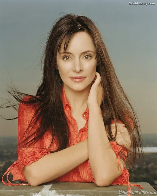 Madeleine Stowe photo 6 of 38