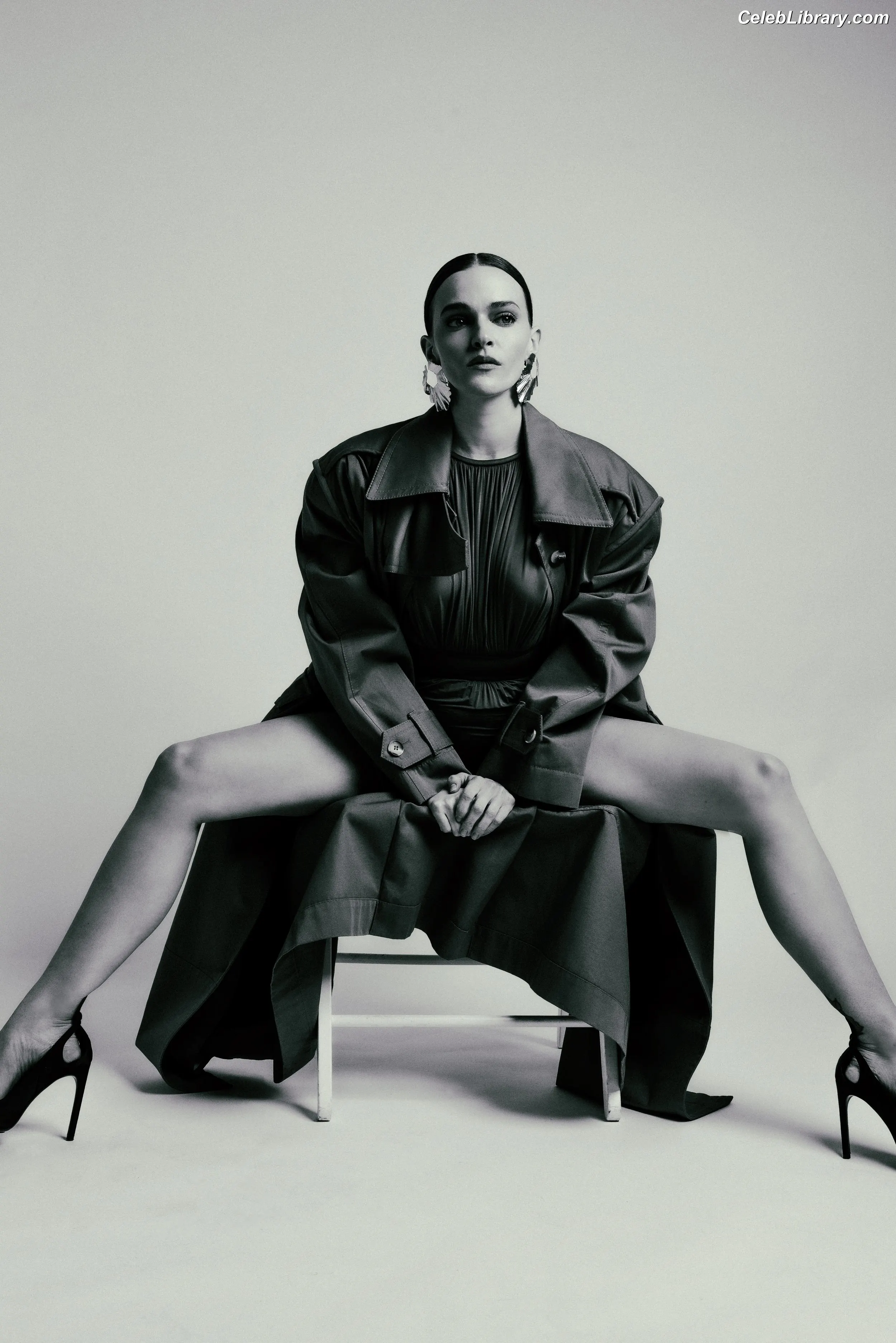 Madeline Brewer photo 14 of 58