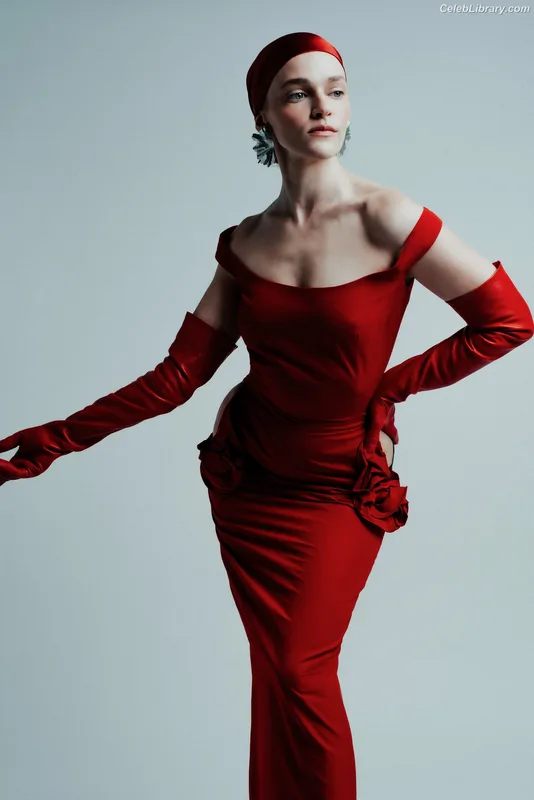 Madeline Brewer photo 1 of 59