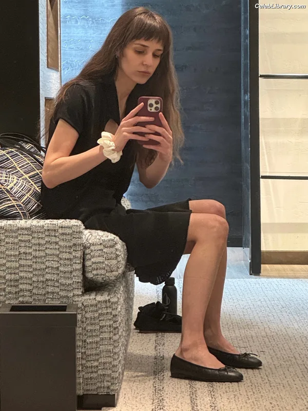 Madeline Quinn photo 12 of 46