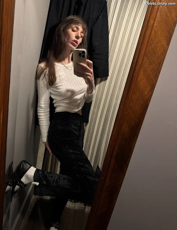 Madeline Quinn photo 21 of 46