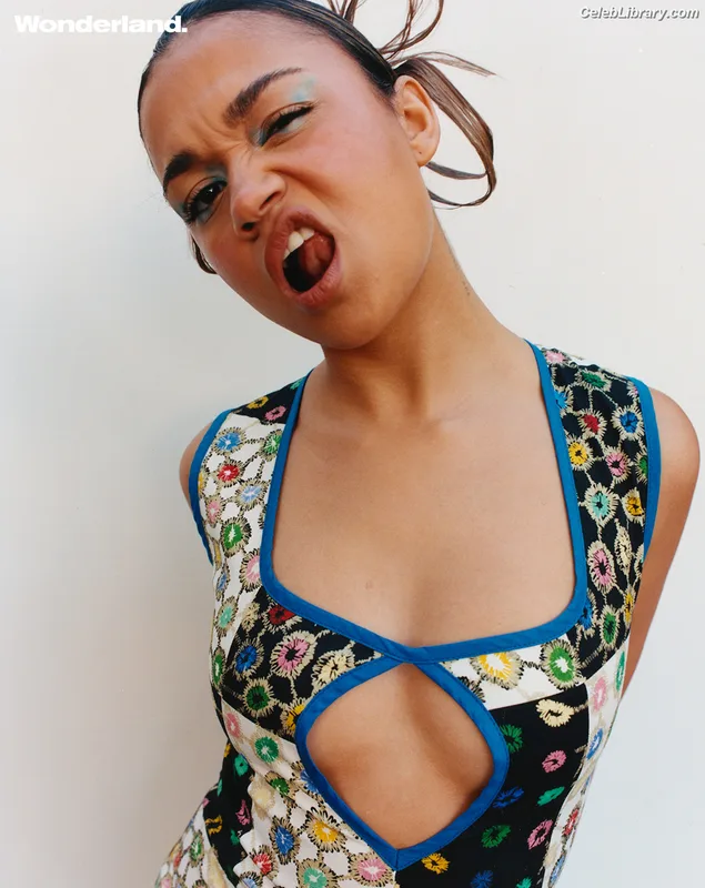 Madison Bailey photo 8 of 473