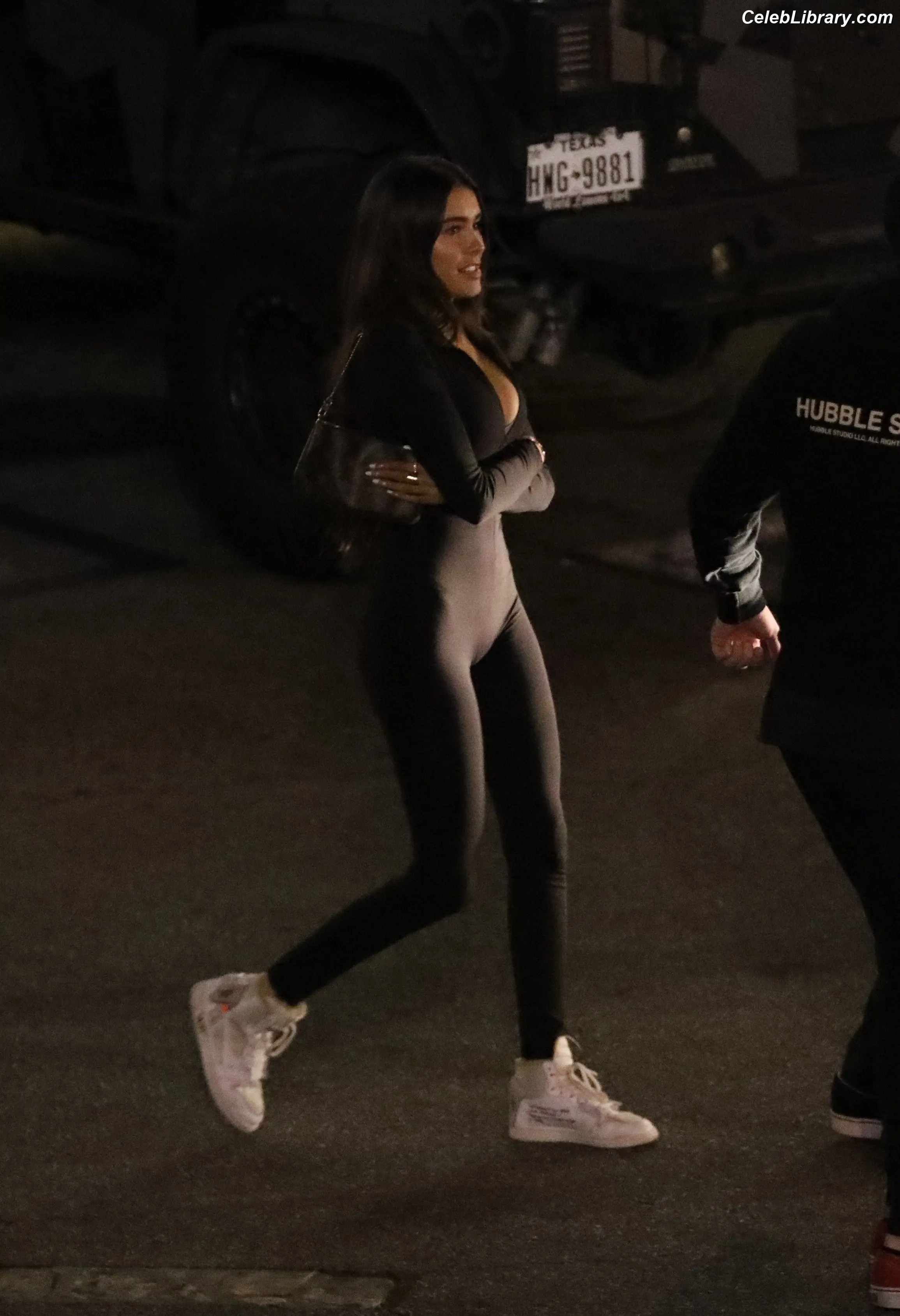 Madison Beer photo 11 of 3490