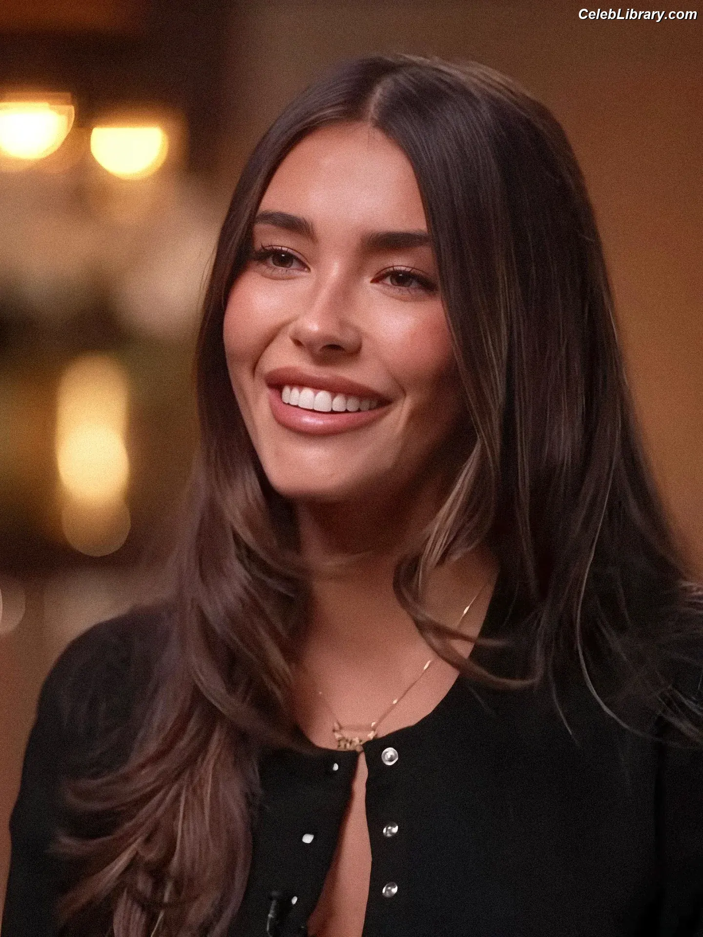 Madison Beer photo 22 of 3490