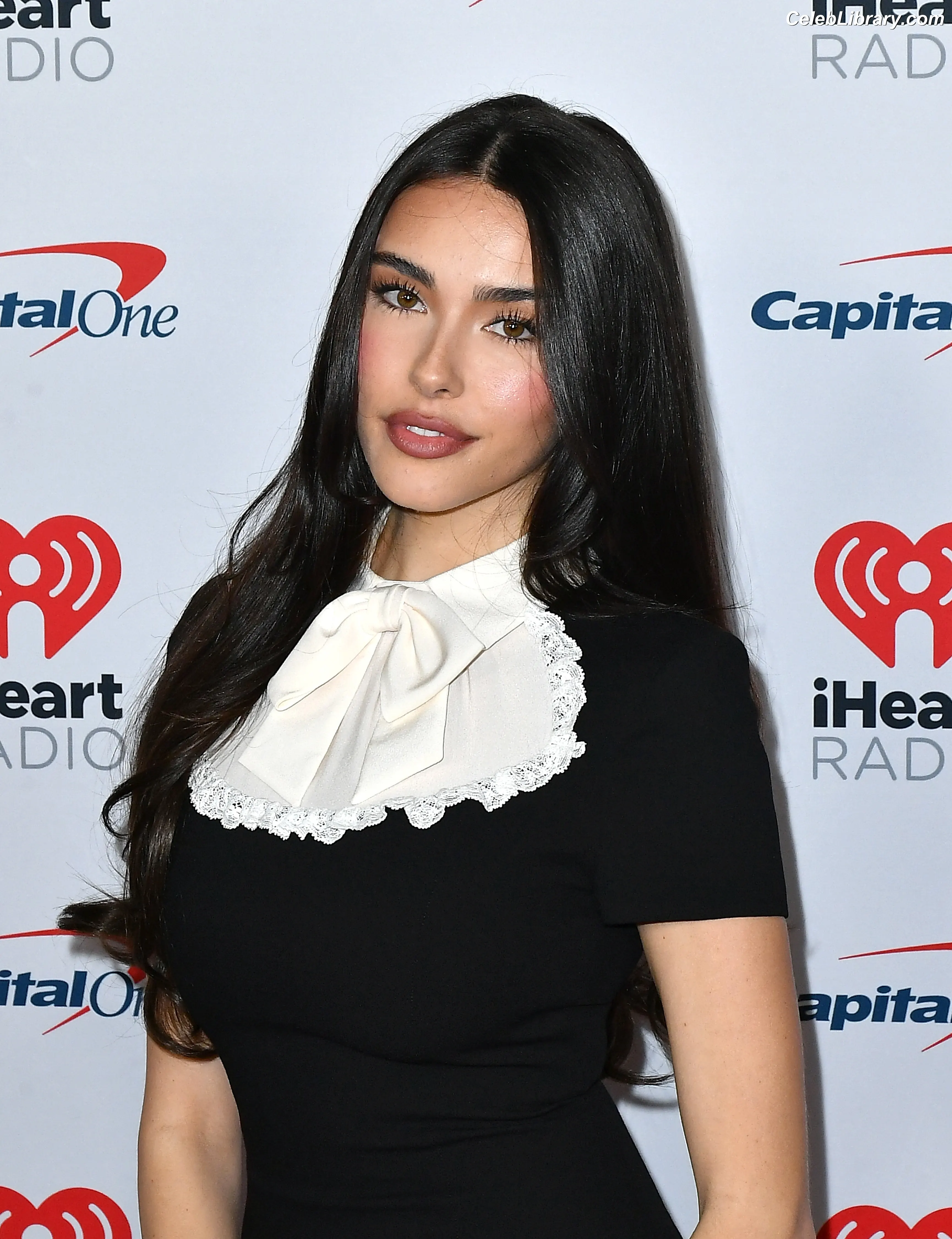 Madison Beer photo 9 of 3490