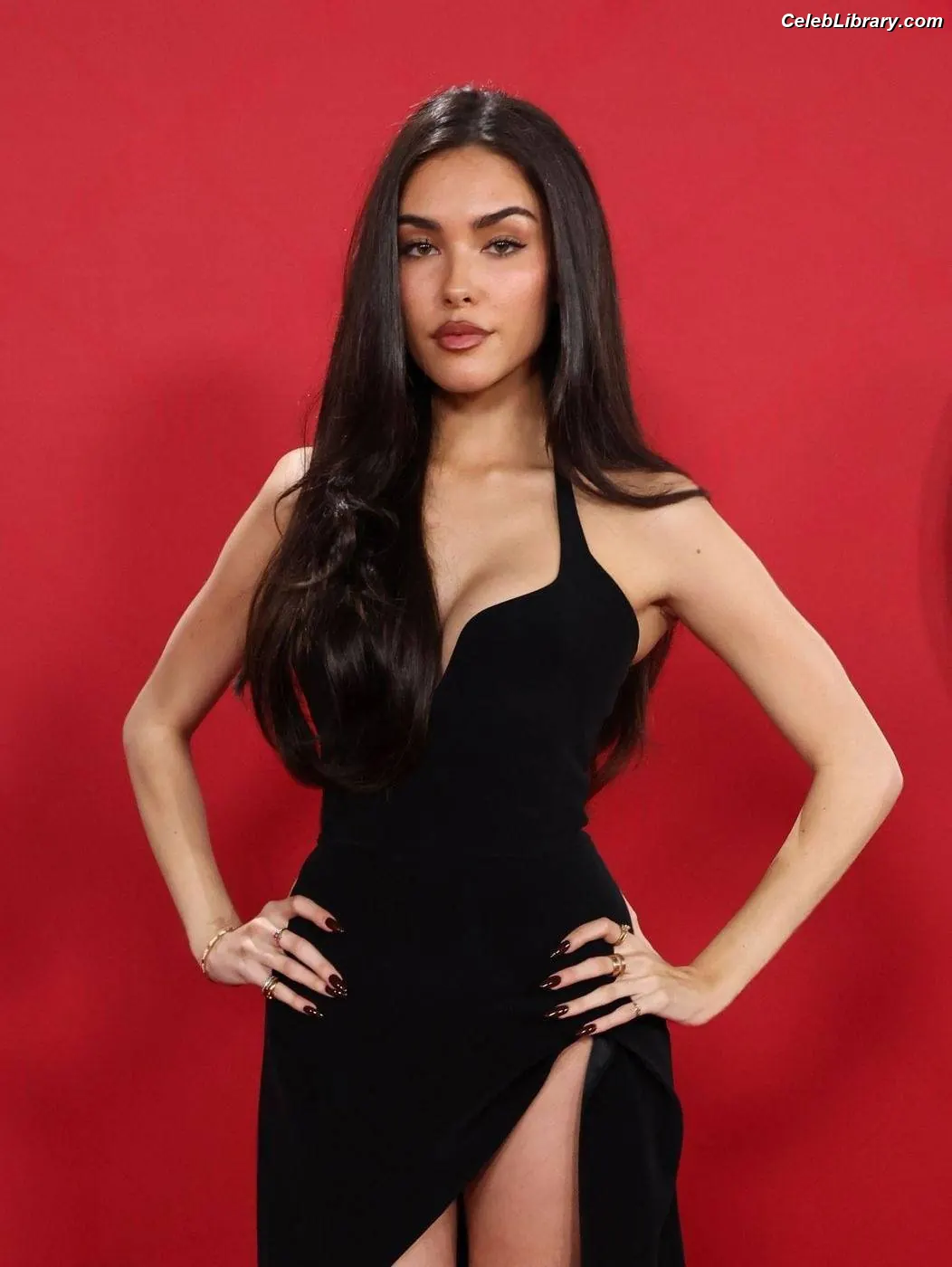 Madison Beer photo 10 of 3490