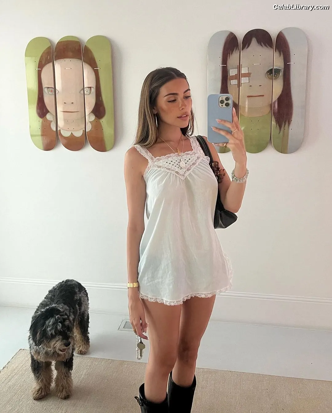 Madison Beer photo 24 of 3490