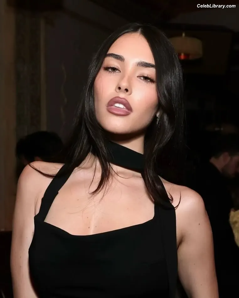 Madison Beer photo 3 of 3490