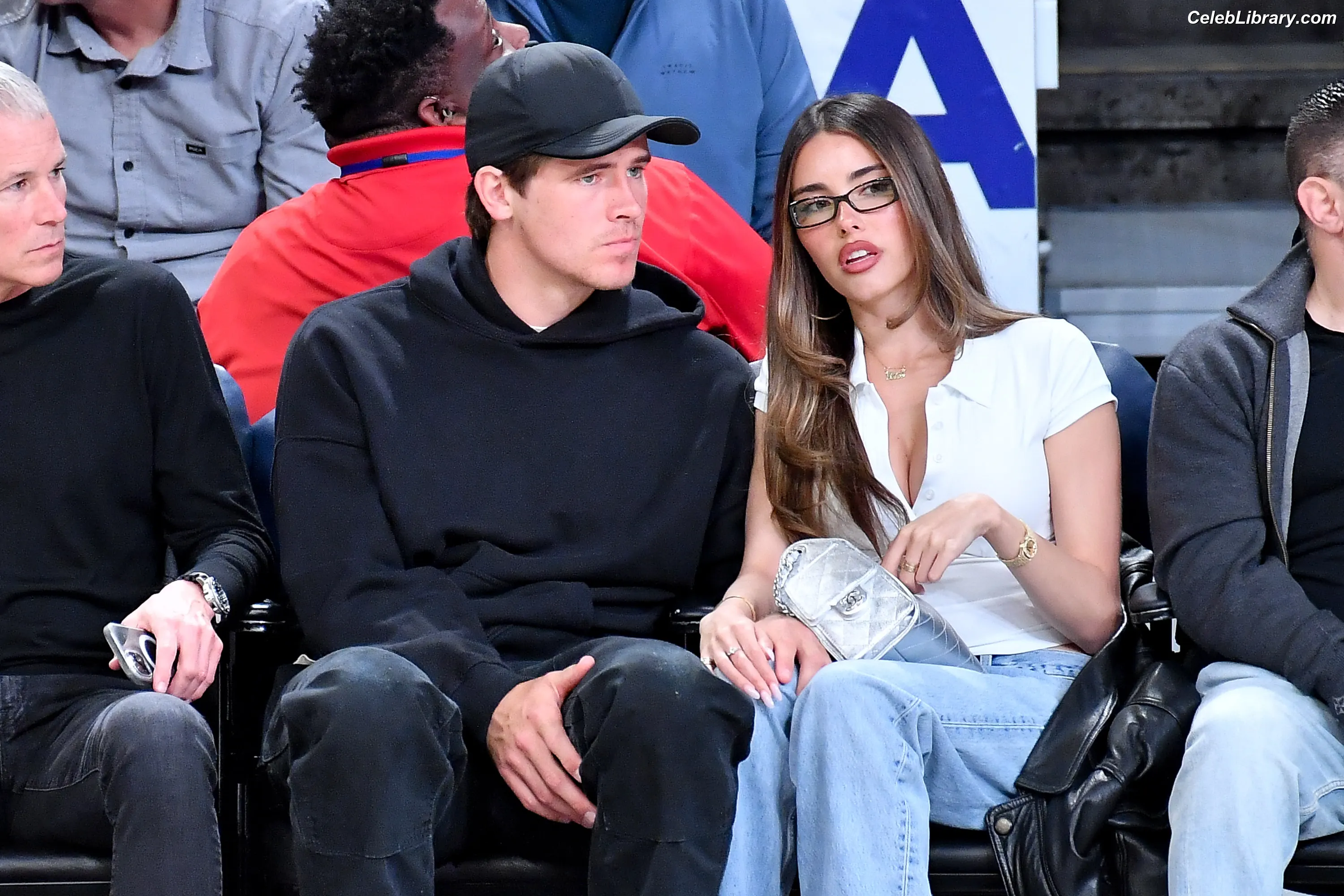 Madison Beer photo 6 of 3490