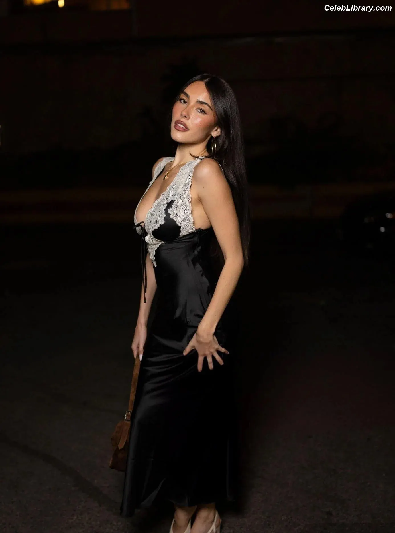 Madison Beer photo 4 of 3490
