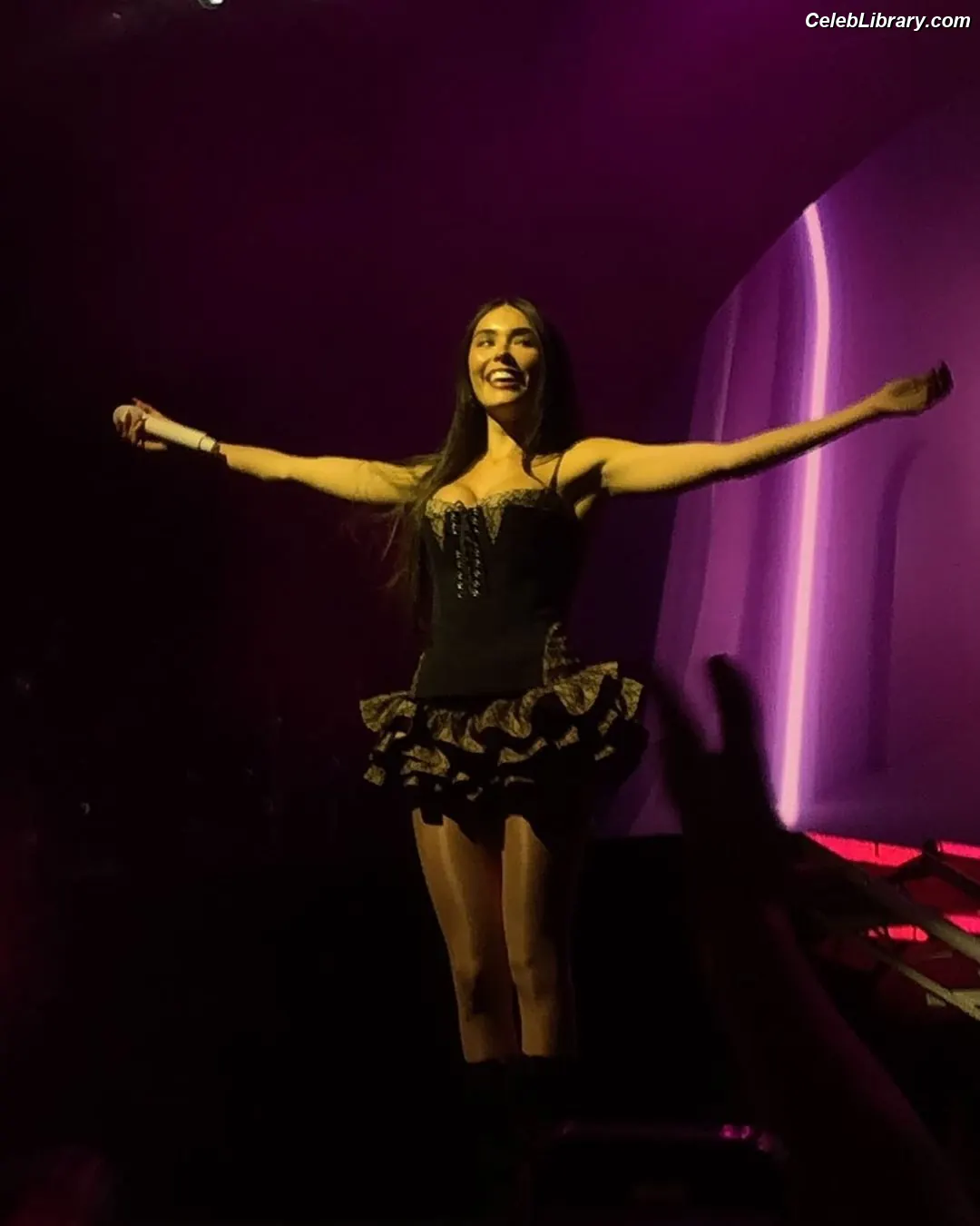 Madison Beer photo 3 of 3490