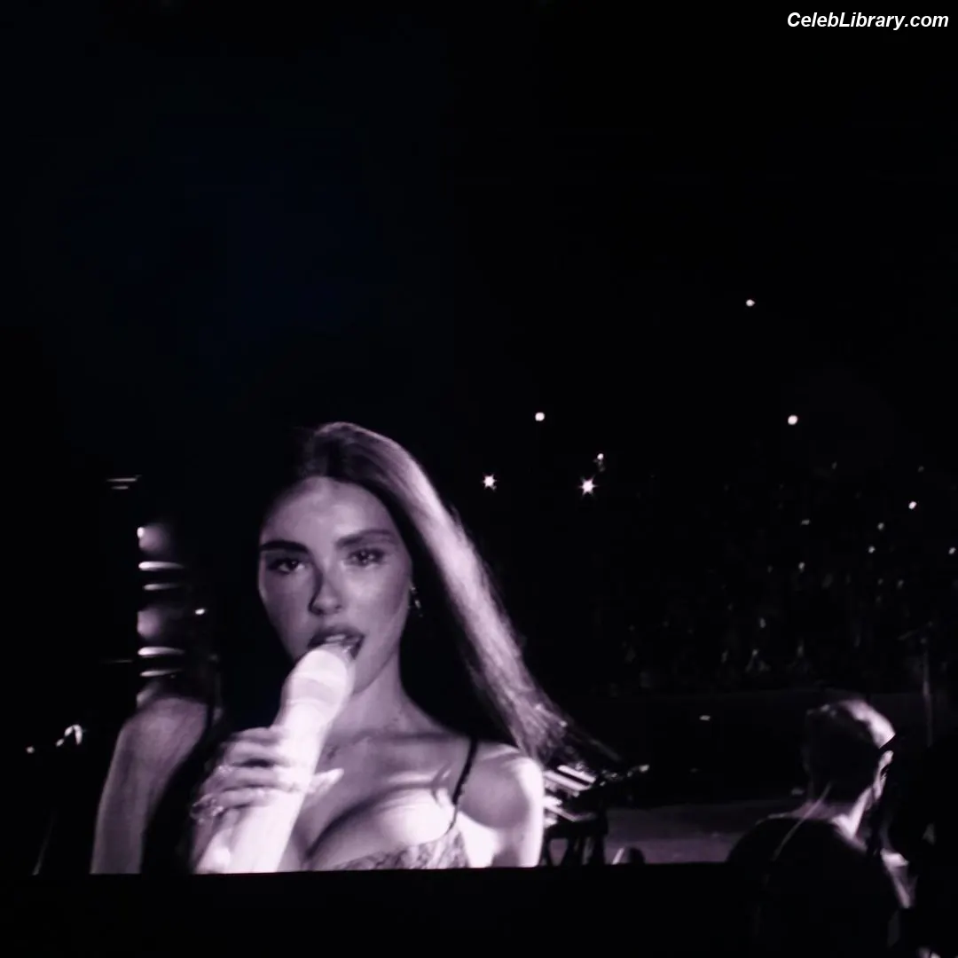 Madison Beer photo 6 of 3490