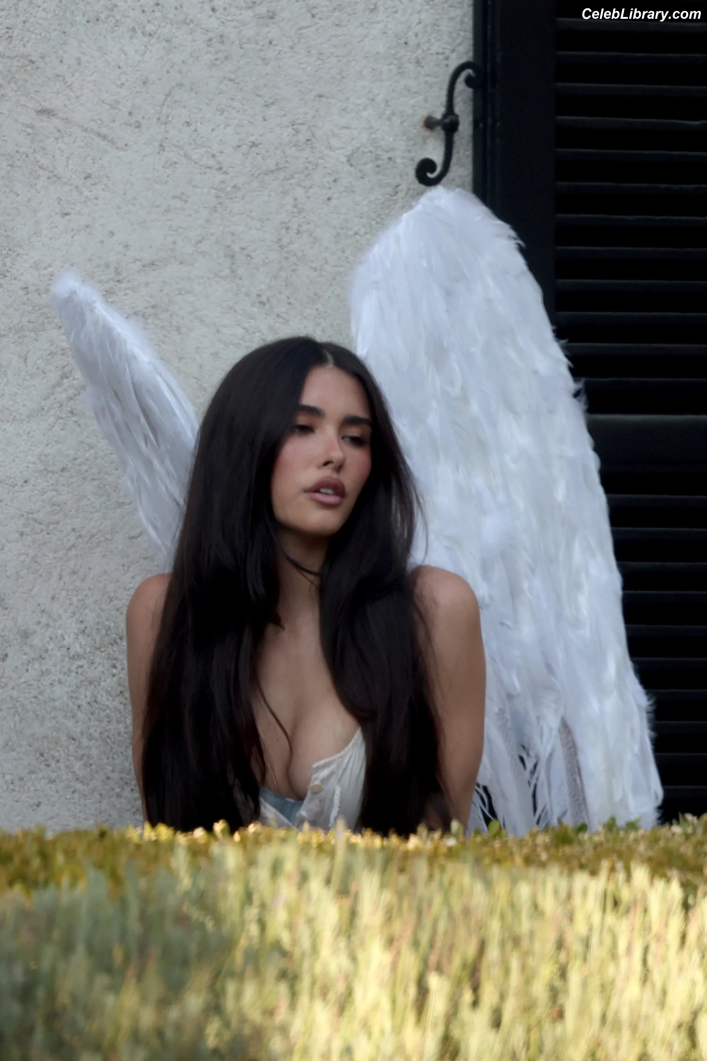 Madison Beer photo 22 of 3490