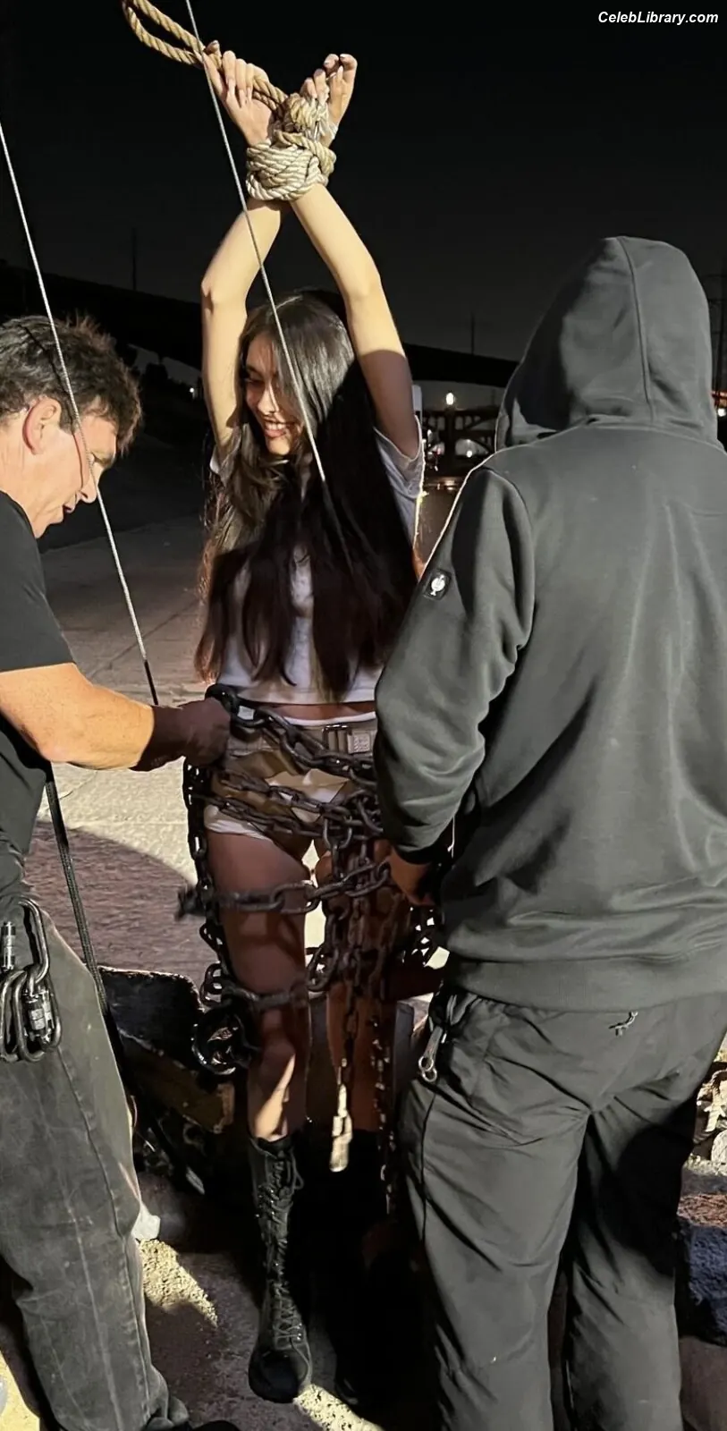Madison Beer photo 18 of 3490