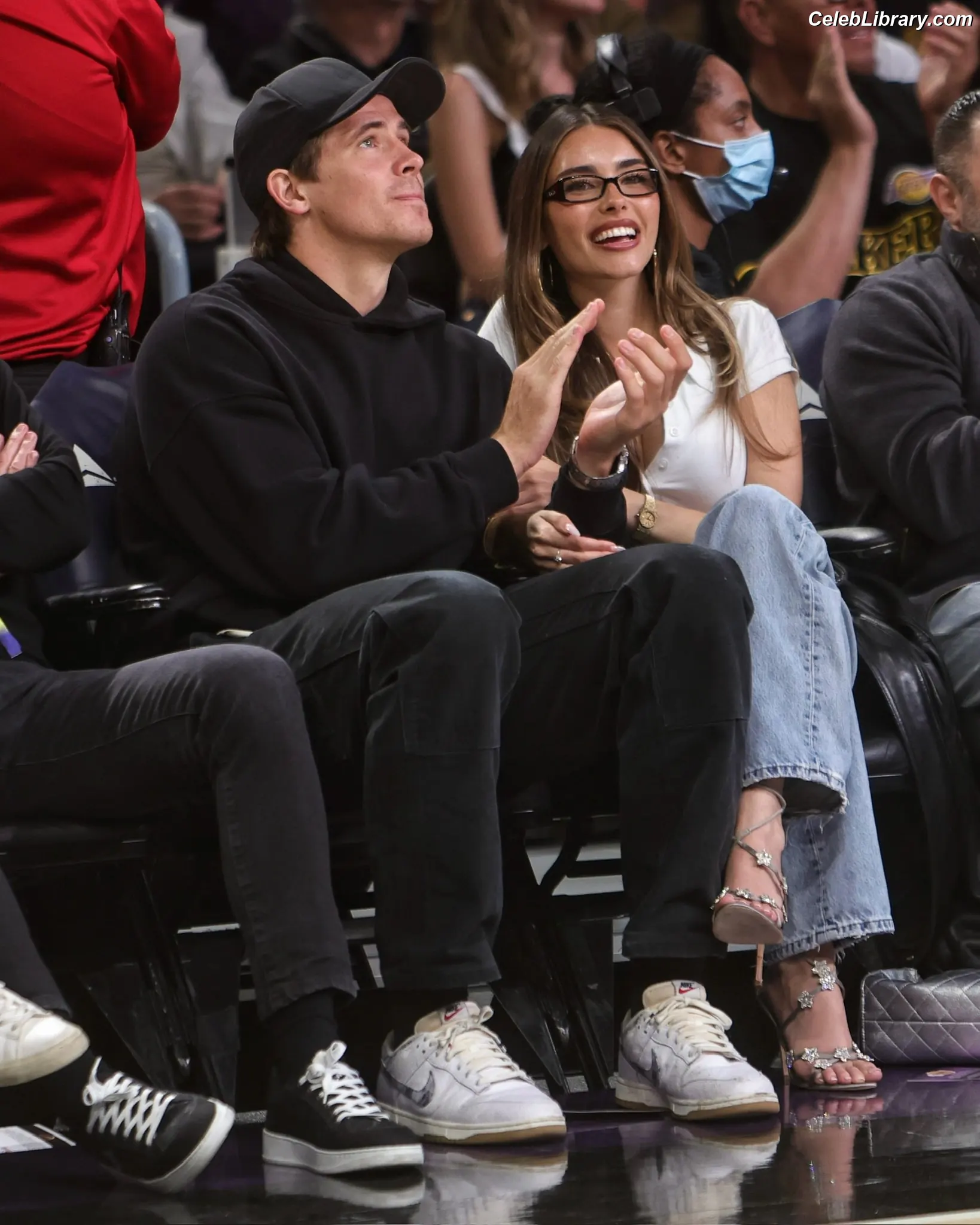 Madison Beer photo 21 of 3490