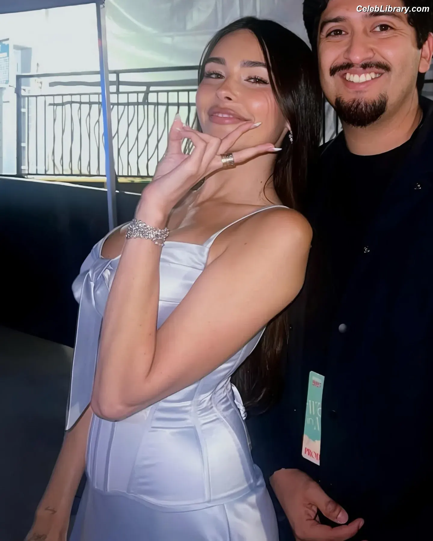 Madison Beer photo 15 of 3490