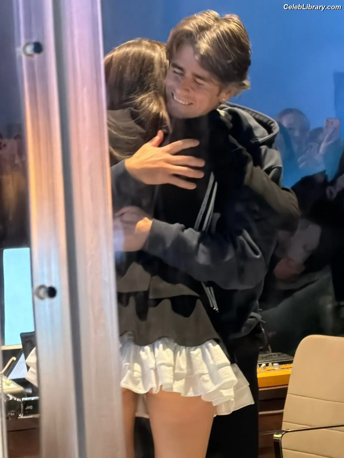 Madison Beer photo 7 of 3490