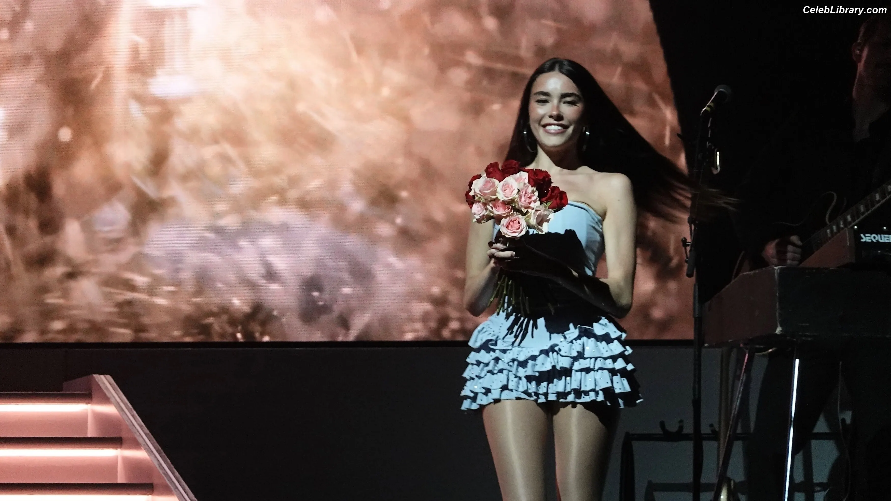 Madison Beer photo 6 of 3490