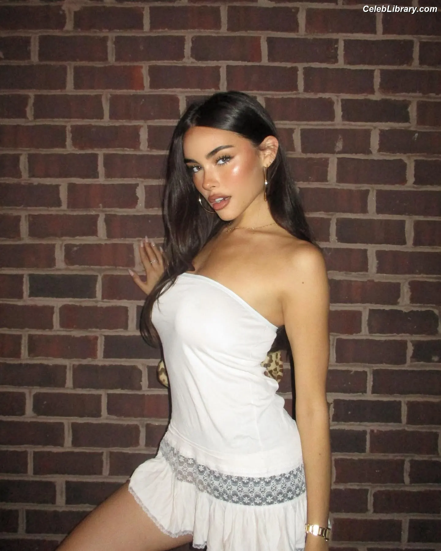 Madison Beer photo 4 of 3490