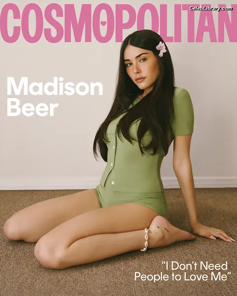 Madison Beer photo 19 of 3490