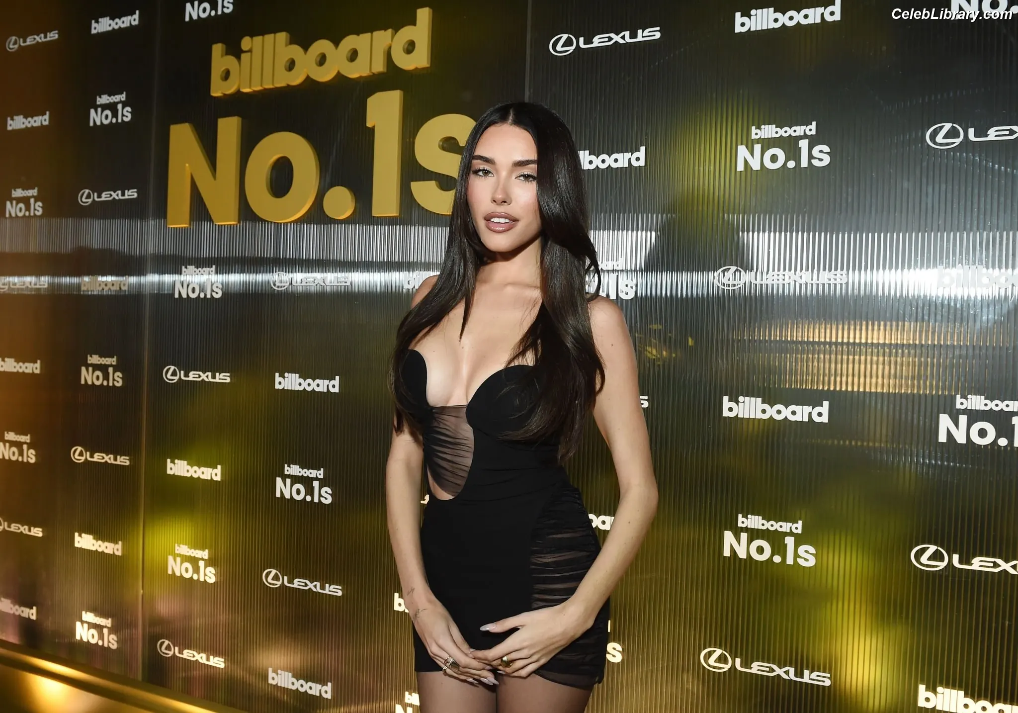 Madison Beer photo 23 of 3490