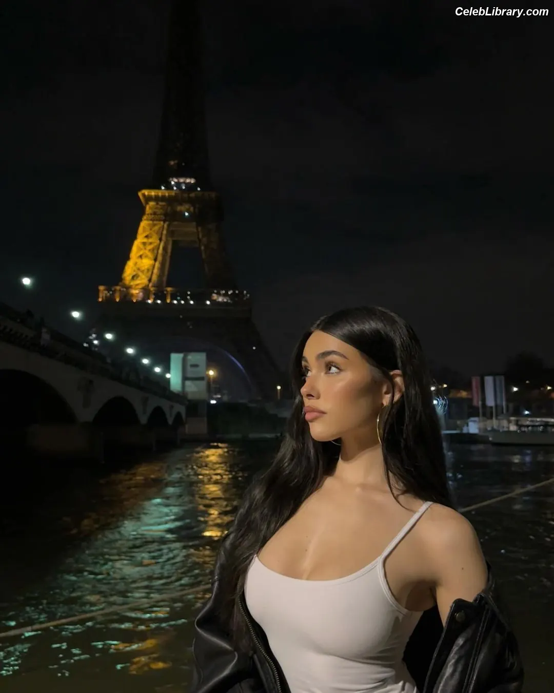 Madison Beer photo 16 of 3490