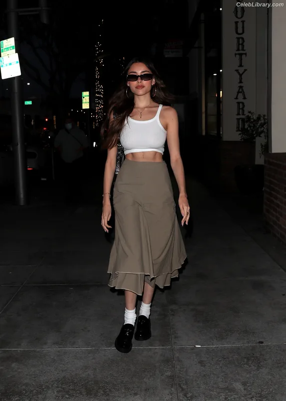 Madison Beer photo 19 of 3479