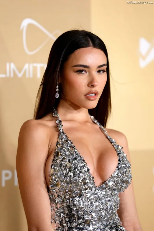 Madison Beer photo 1 of 3479