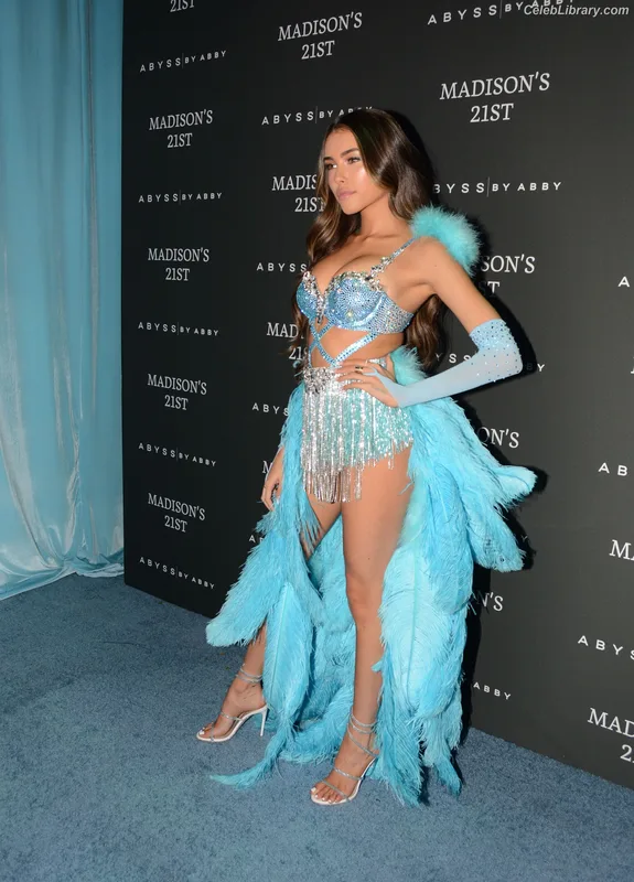 Madison Beer photo 7 of 3479