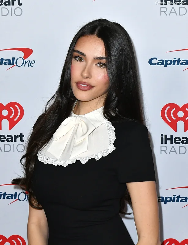 Madison Beer photo 9 of 3479