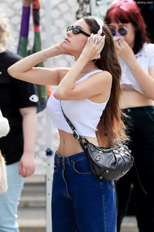 Madison Beer photo 10 of 3479