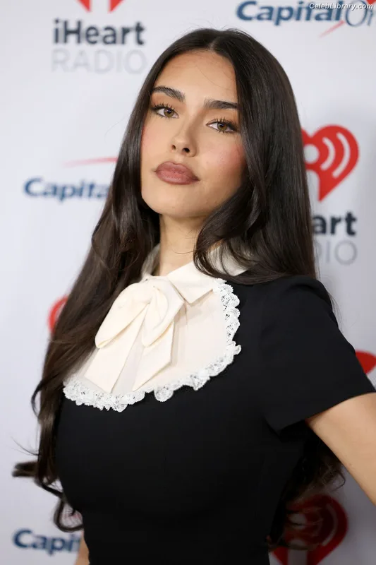 Madison Beer photo 14 of 3479
