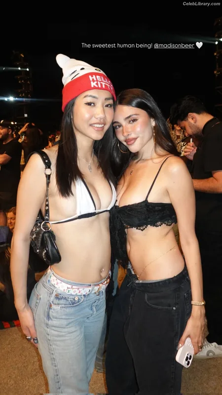 Madison Beer photo 15 of 3479