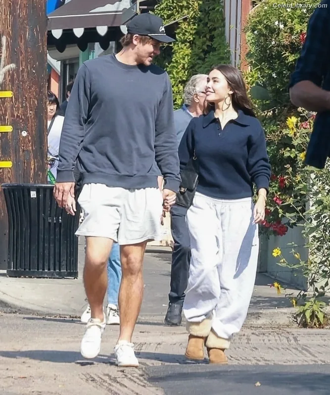 Madison Beer photo 4 of 3479