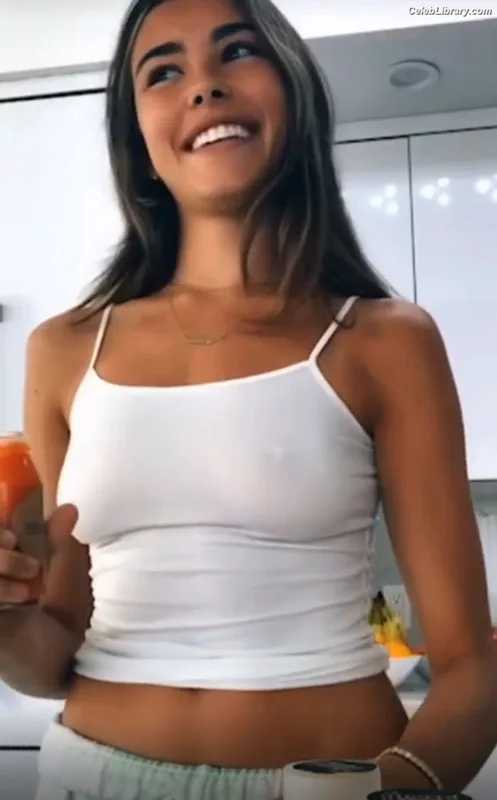 Madison Beer photo 12 of 3479