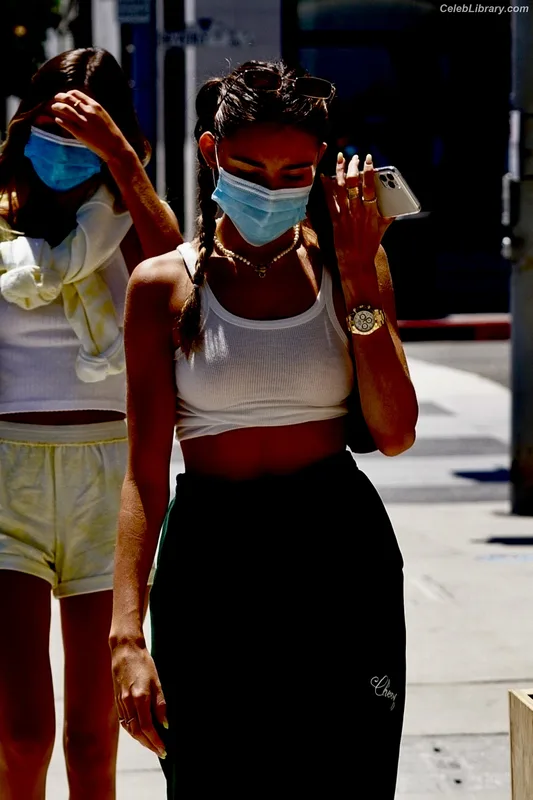Madison Beer photo 21 of 3479