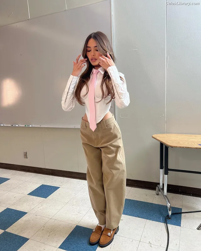 Madison Beer photo 9 of 3479
