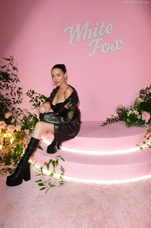 Madison Beer photo 20 of 3479