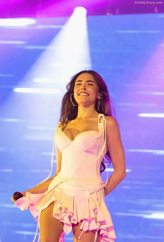 Madison Beer photo 8 of 3479