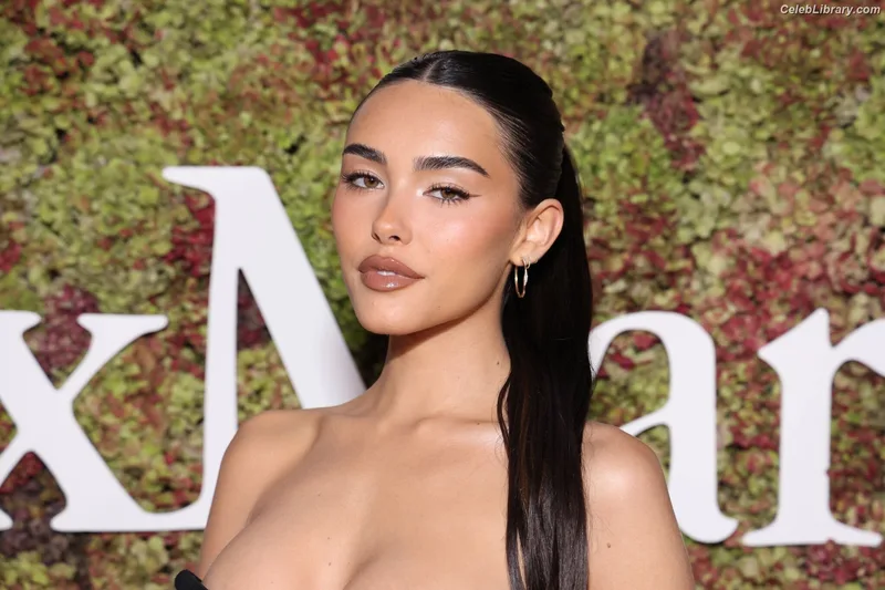 Madison Beer photo 4 of 3479