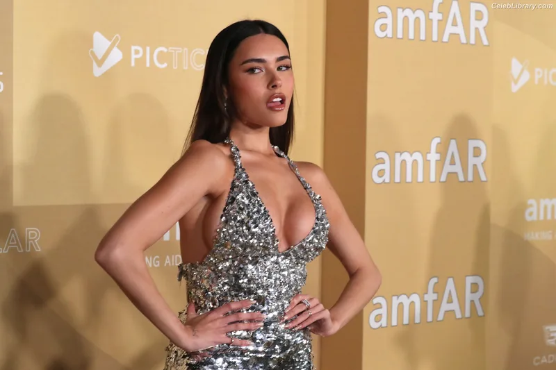Madison Beer photo 10 of 3479