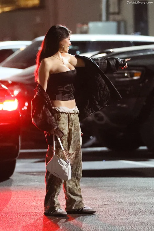 Madison Beer photo 13 of 3479