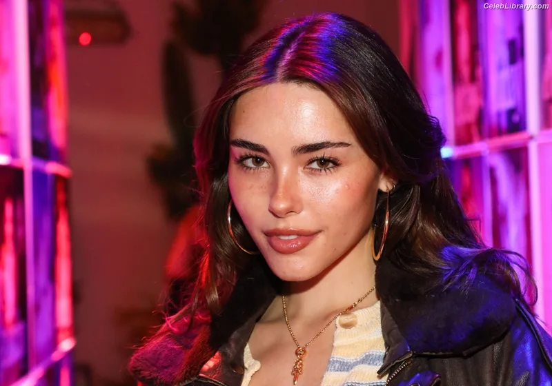 Madison Beer photo 6 of 3479